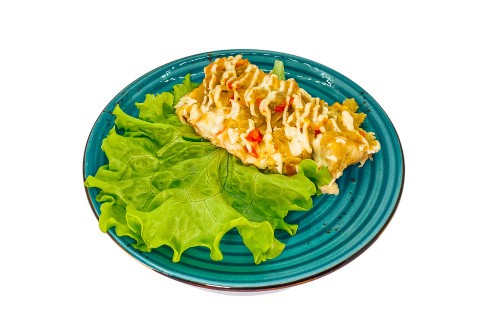 Минтай запеченный с овощами